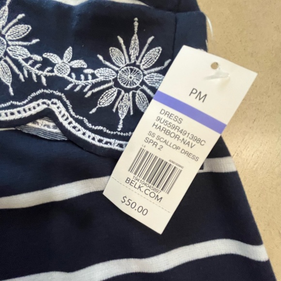 Petite Medium. Kim Rogers Navy & White Striped Embroidered Scallop Sleeves. - Picture 6 of 7